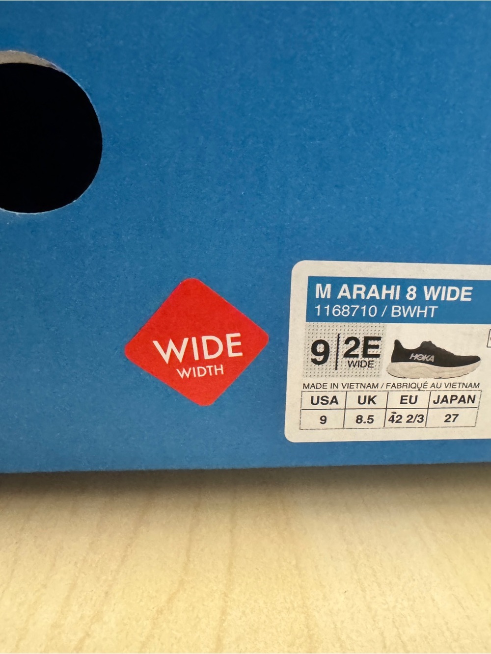 Hoka M Arahi 8 Wide Shoe Box - Blue with Red Accent
